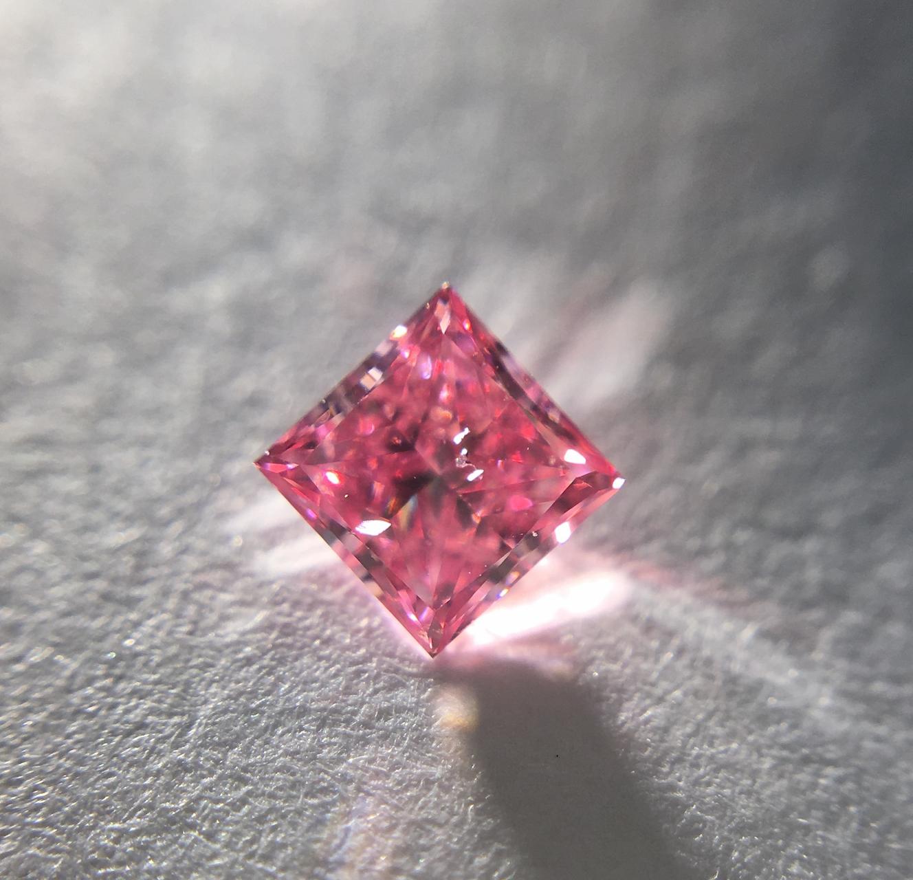 Unique Qualities Of Pink Diamonds That Attract The Investors